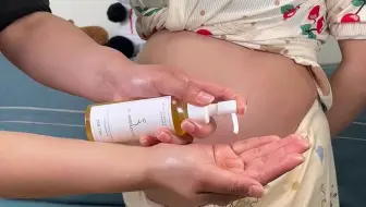 正确涂抹妊娠油的方法