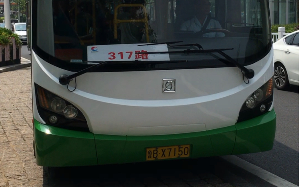 在青岛见到久违的申沃洋葱头纯电动公交车