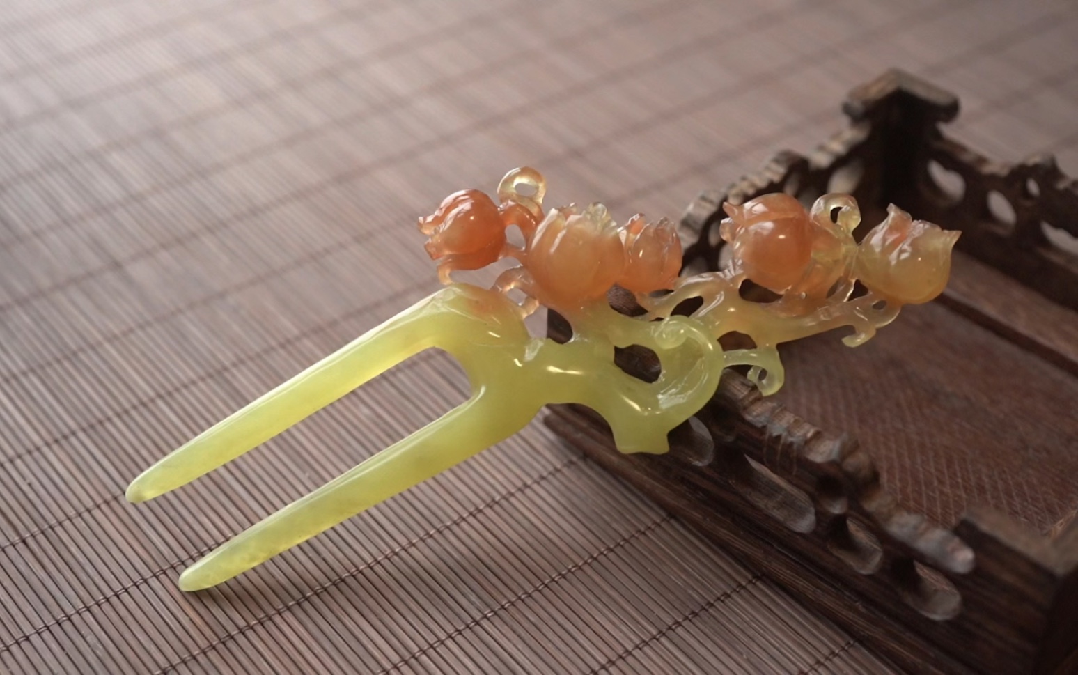 辽阳红冰铃兰双钗玉簪