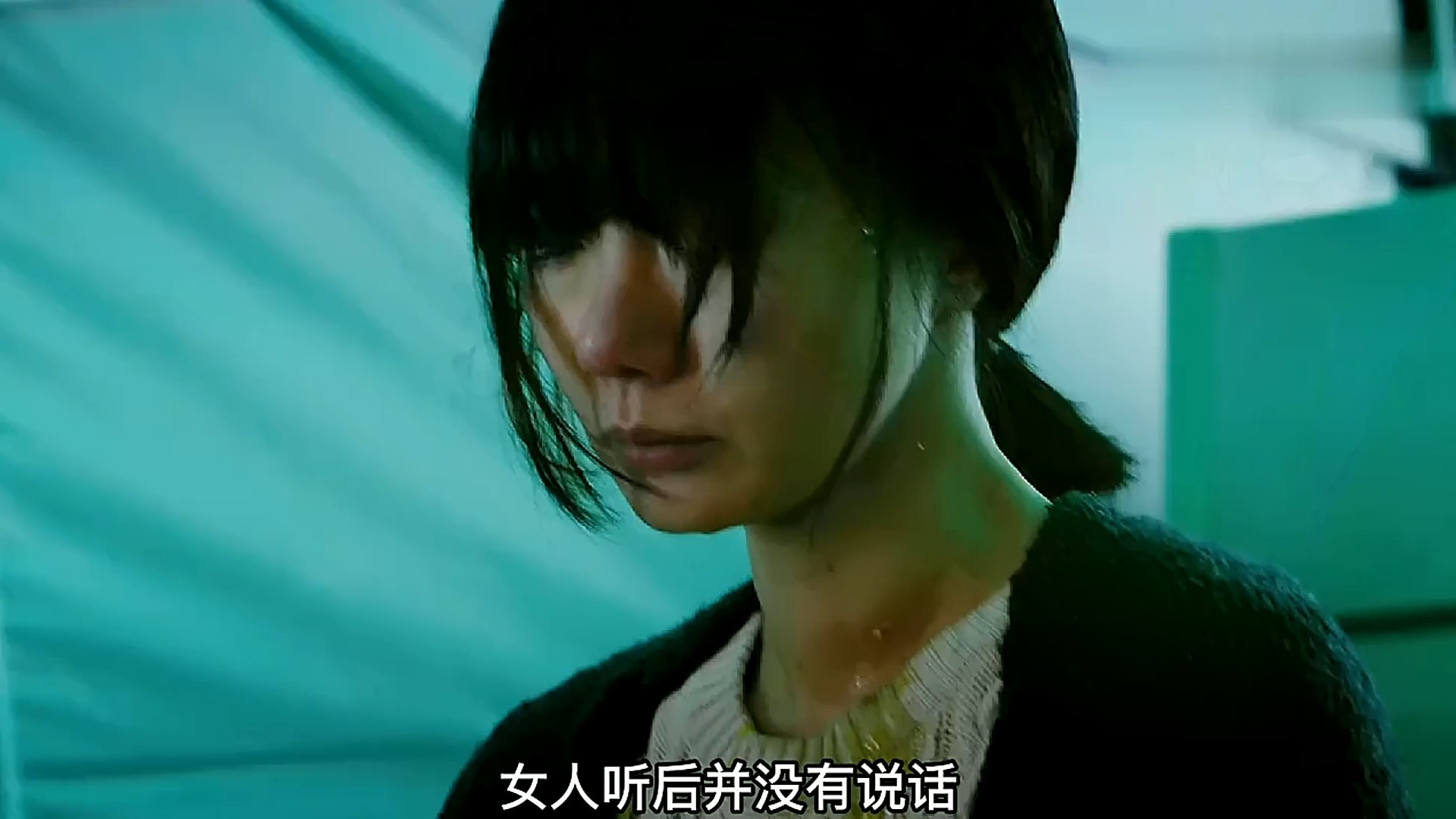 这部电影揭露了人性的丑陋,比灾难更可怕的是人心!隧道