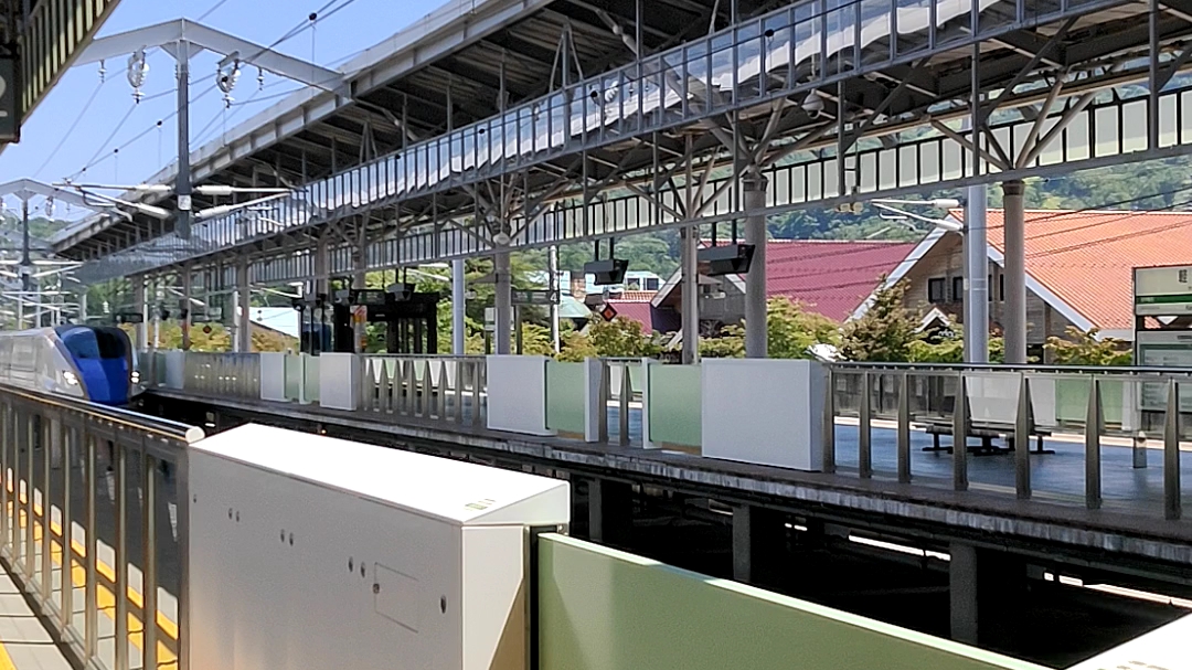 【新干线】北陆新干线列车长野金泽方向高速通过轻井泽站_哔哩哔哩