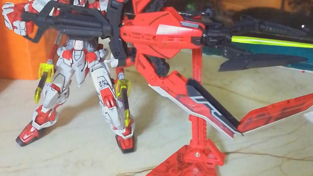 万代mg红异端勾线 贴纸完成