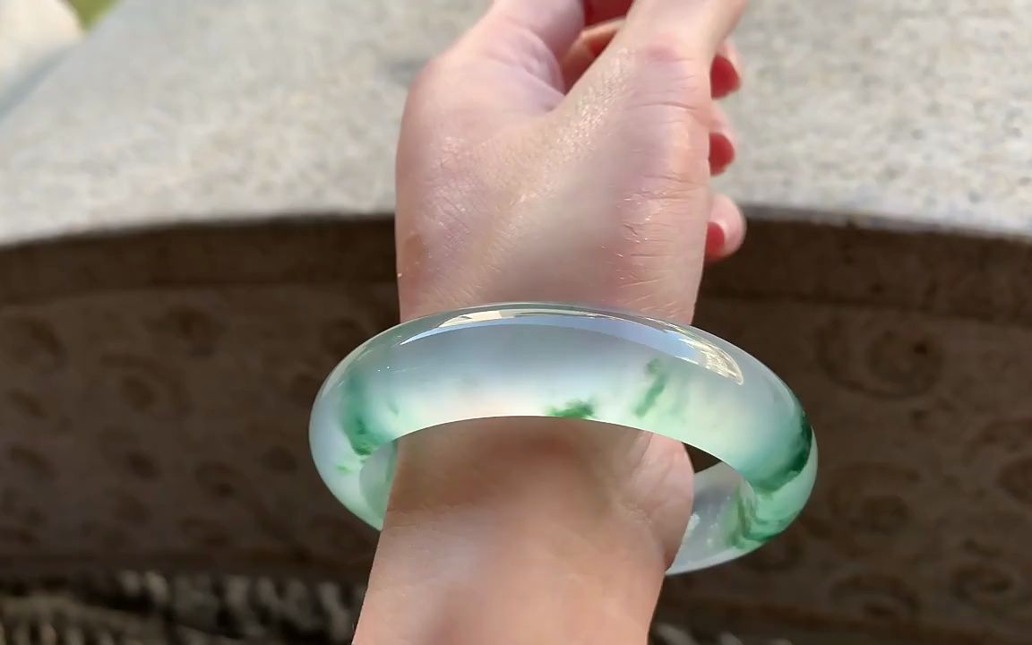 55 3冰玻种飘花翡翠手镯天然冰透收藏级玉镯