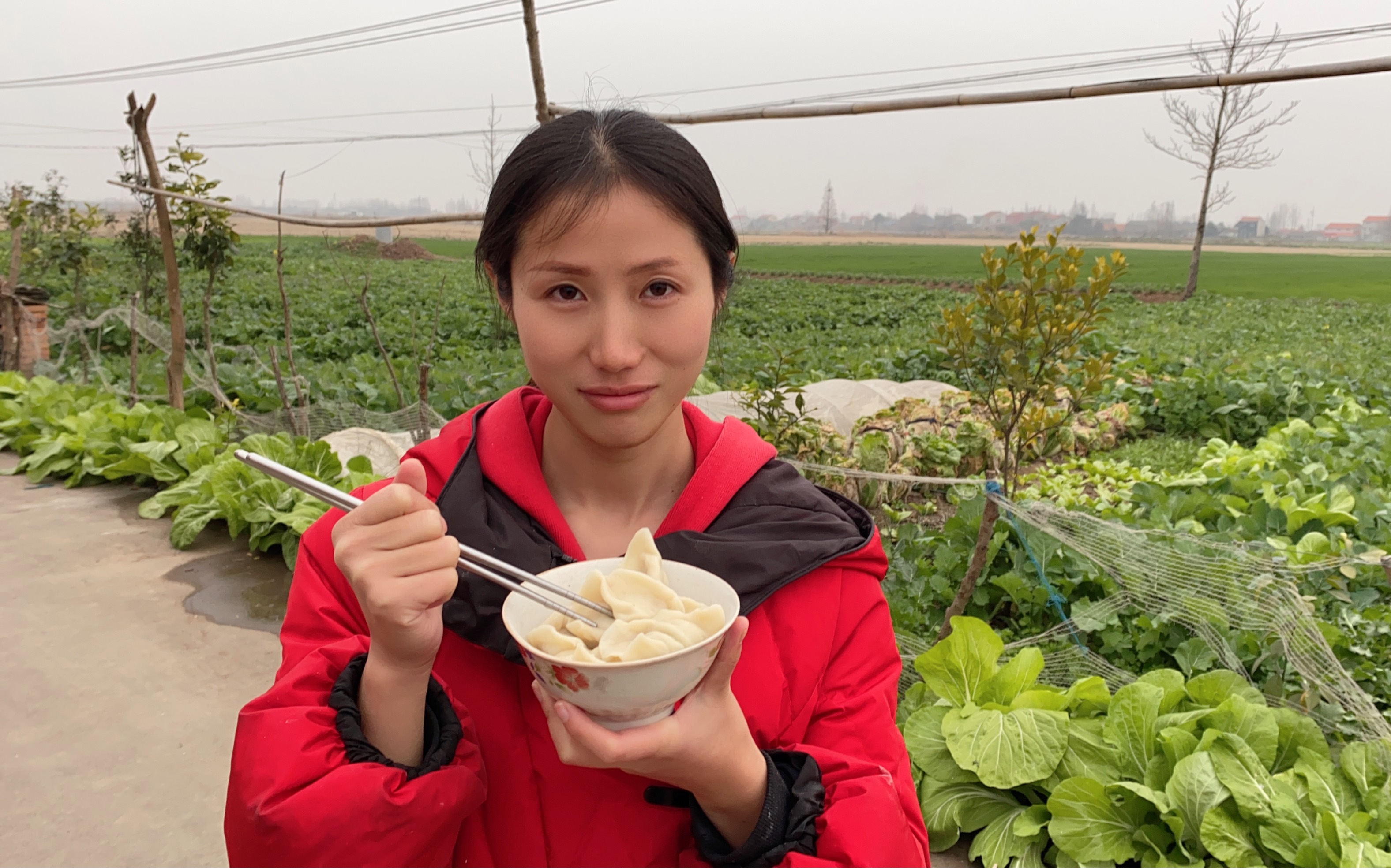 湖北妹子遠嫁陝西,以為回孃家過年就能不吃麵食,結果還是逃不脫