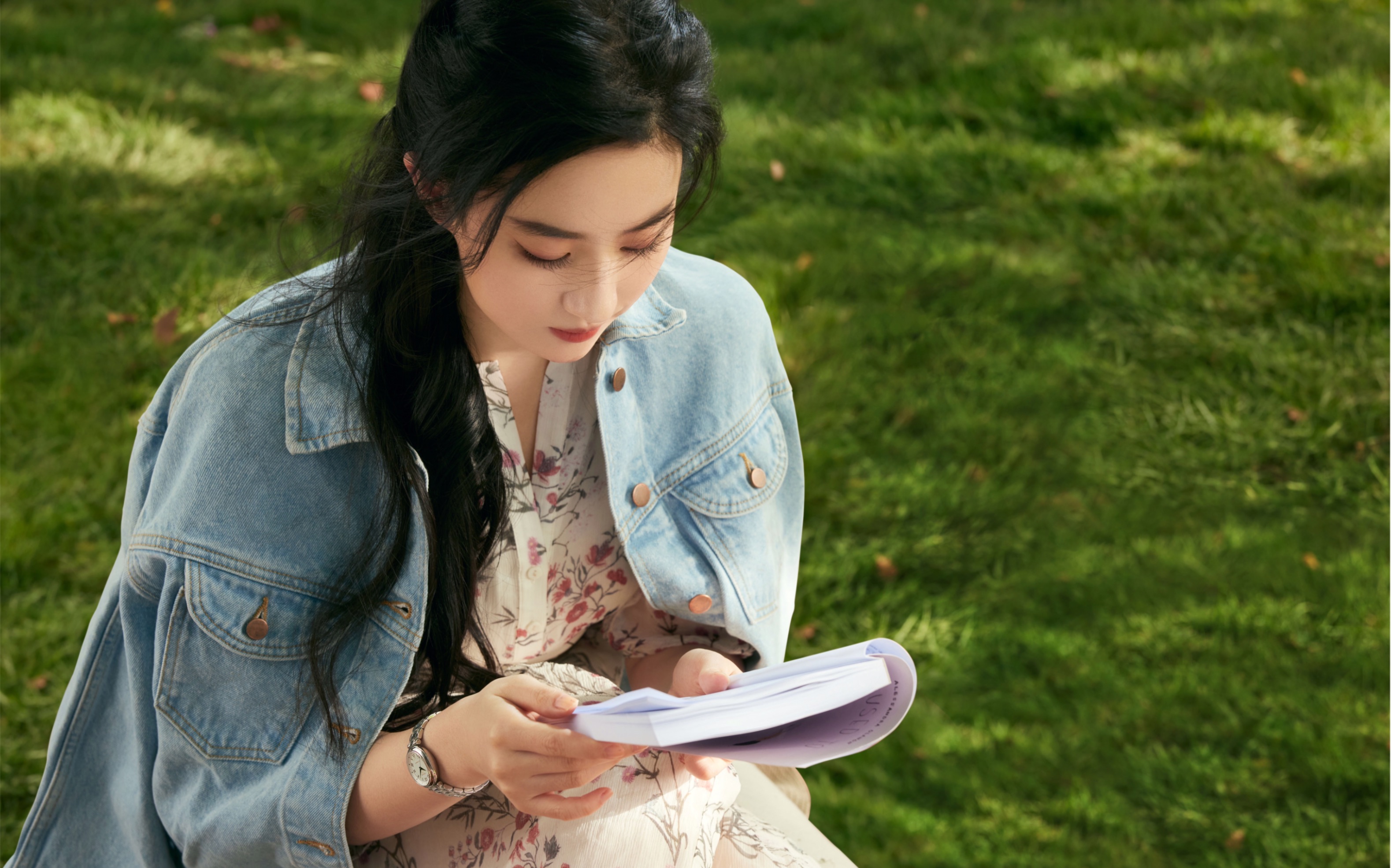 刘亦菲2022天梭腕表田园风广告大片