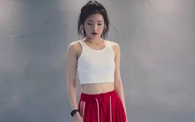 【蒋韵兮】翻跳《drop dead beautiful》