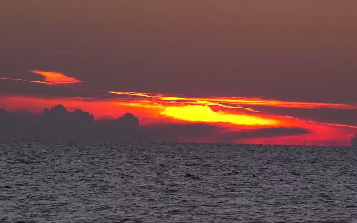 视频素材 ▏ k592 4k画质壮观海面海洋夕阳西下日出日落天空天际海平面海浪波涛金色云彩彩霞晚霞海水大自然景色祖国山河歌舞晚会表演大屏幕舞台led背...