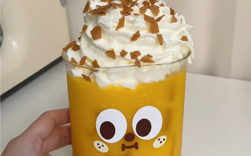 谁能拒绝夏日芒果脆脆星冰乐呢!