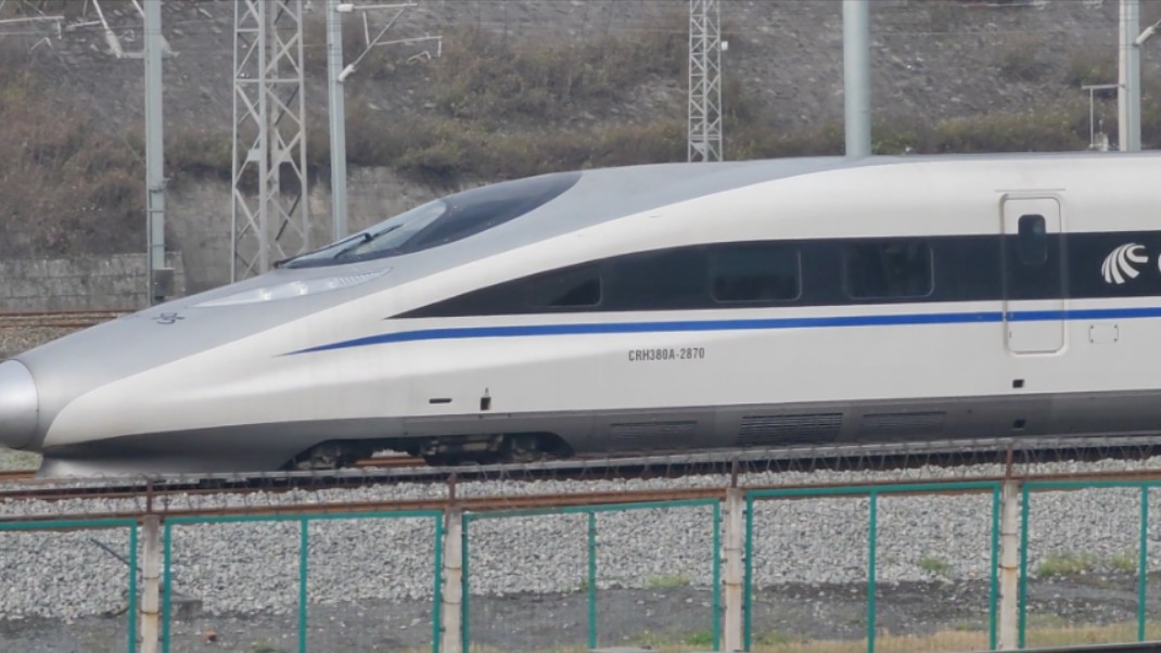 郑渝高铁,和谐号crh380a-2870担当的g3473次列车进重庆北站