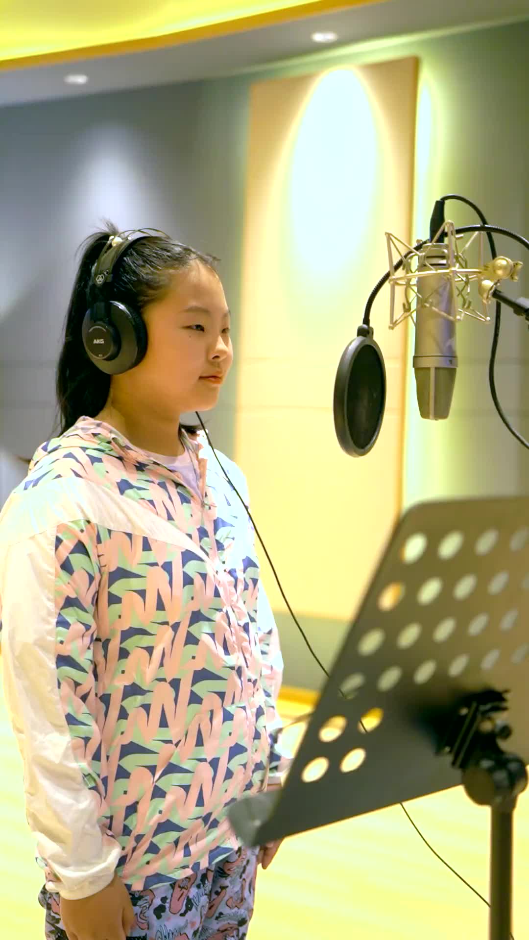 可能爱唱歌的小女孩最美童声这首歌太了跟个风