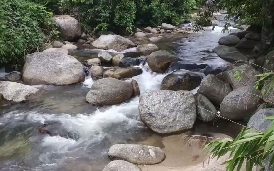 [图]很柔美纯音乐，生活不是等待风暴过去，而是学会在雨中翩翩起舞