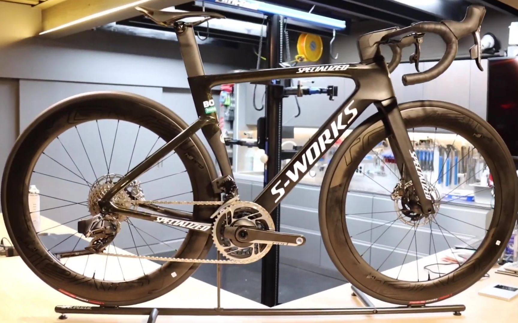 装车视频丨bora 博拉车队 闪电 s-works venge_哔哩哔哩 (゜-゜)つロ