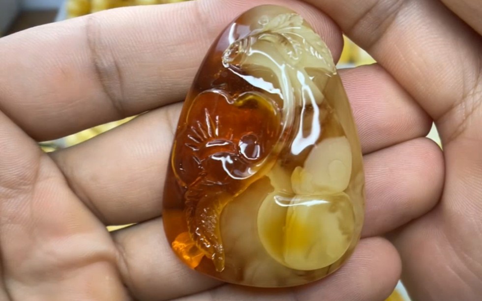 精工雕刻蜜蜡葫芦毛衣坠吊坠