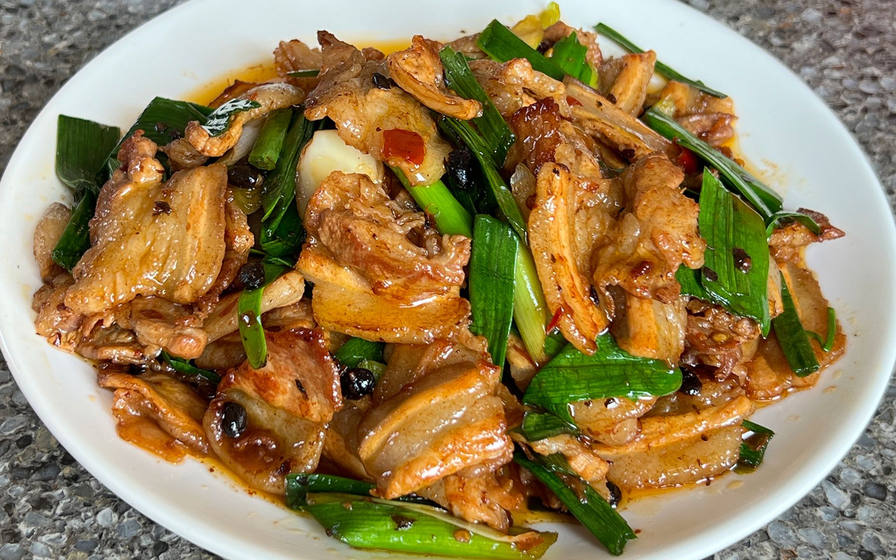 生爆五花肉怎样做才好吃,出锅香而不柴,肥而不腻,超级下饭