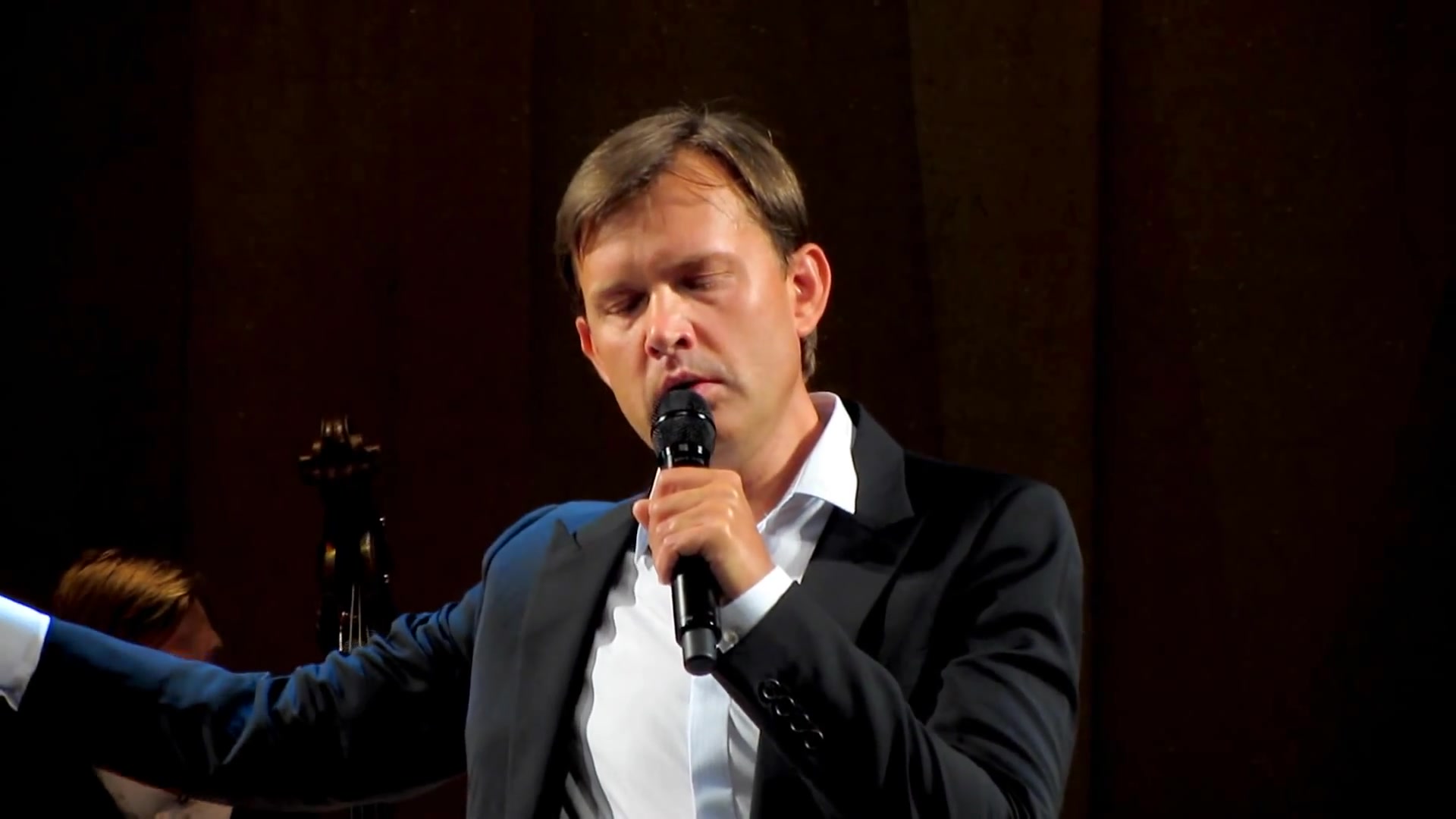 奥列格·波古金 - 在月光下 2012年