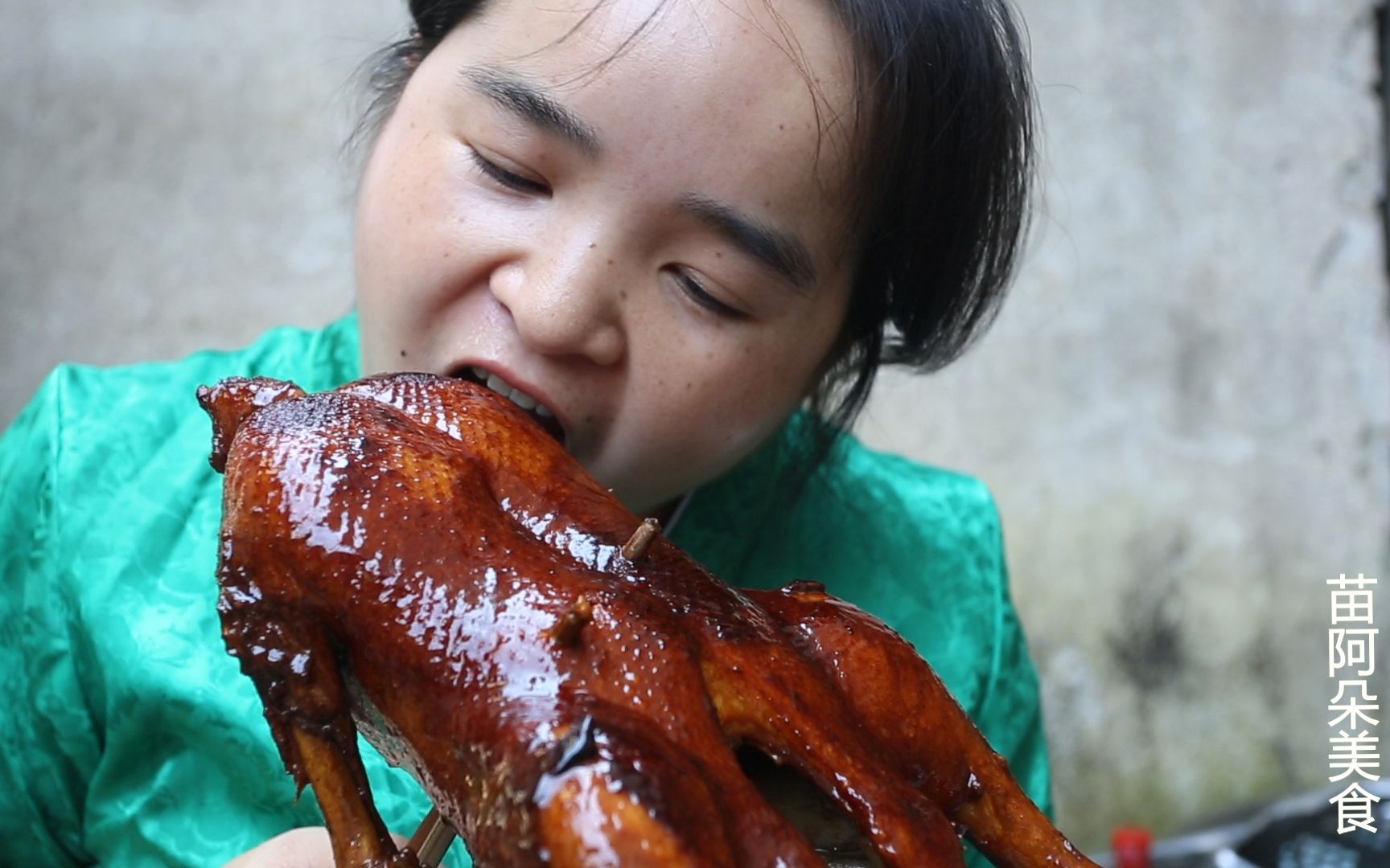 苗阿朵美食百家号图片