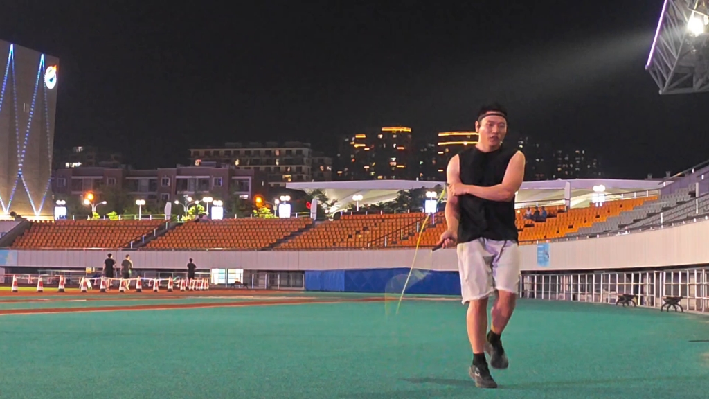 来啦,老弟!#跳绳打卡 #拳击跳绳