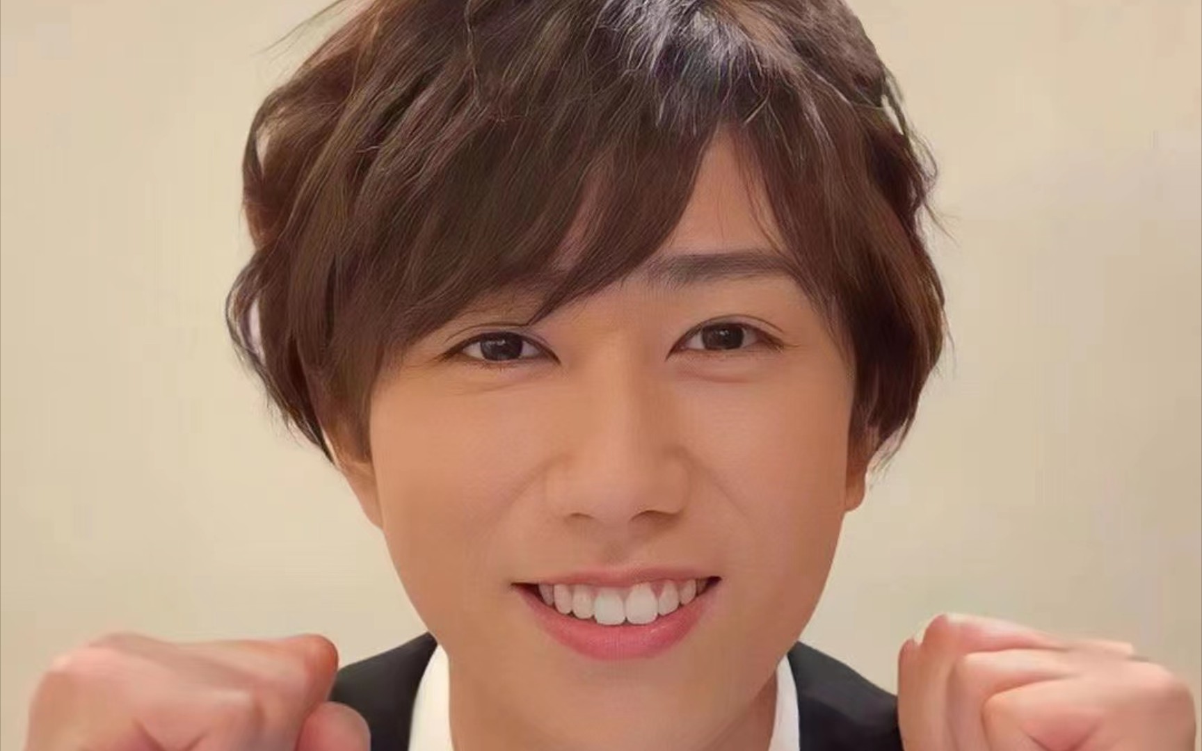 [阿部亮平]穿西装坐在对面鼓励你的阿贝三三