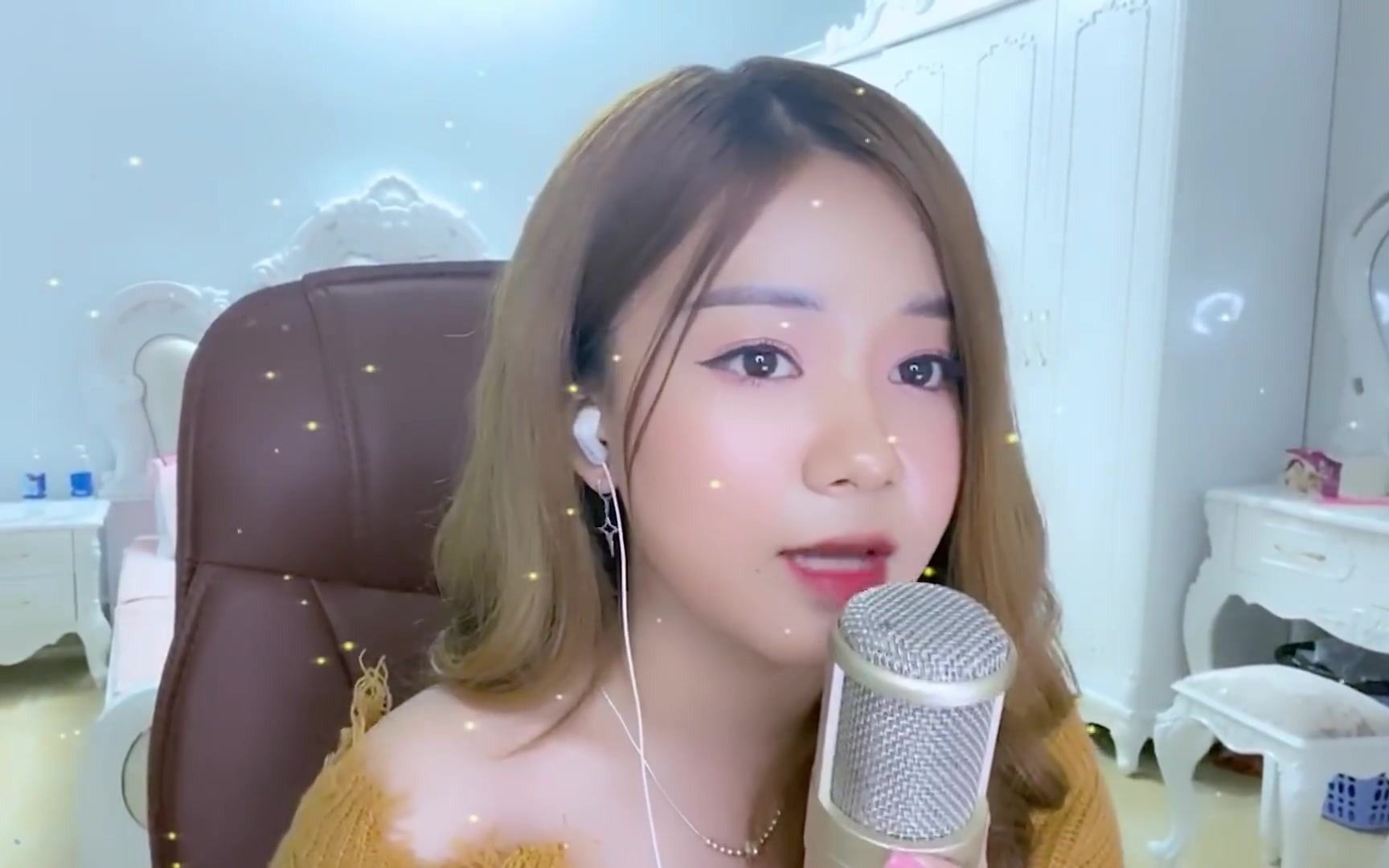 [图]【越南歌曲】ANH LÀM GÌ SAI - CHÂU KHẢI PHONG ÚT NHỊ COVER | 我做错什么