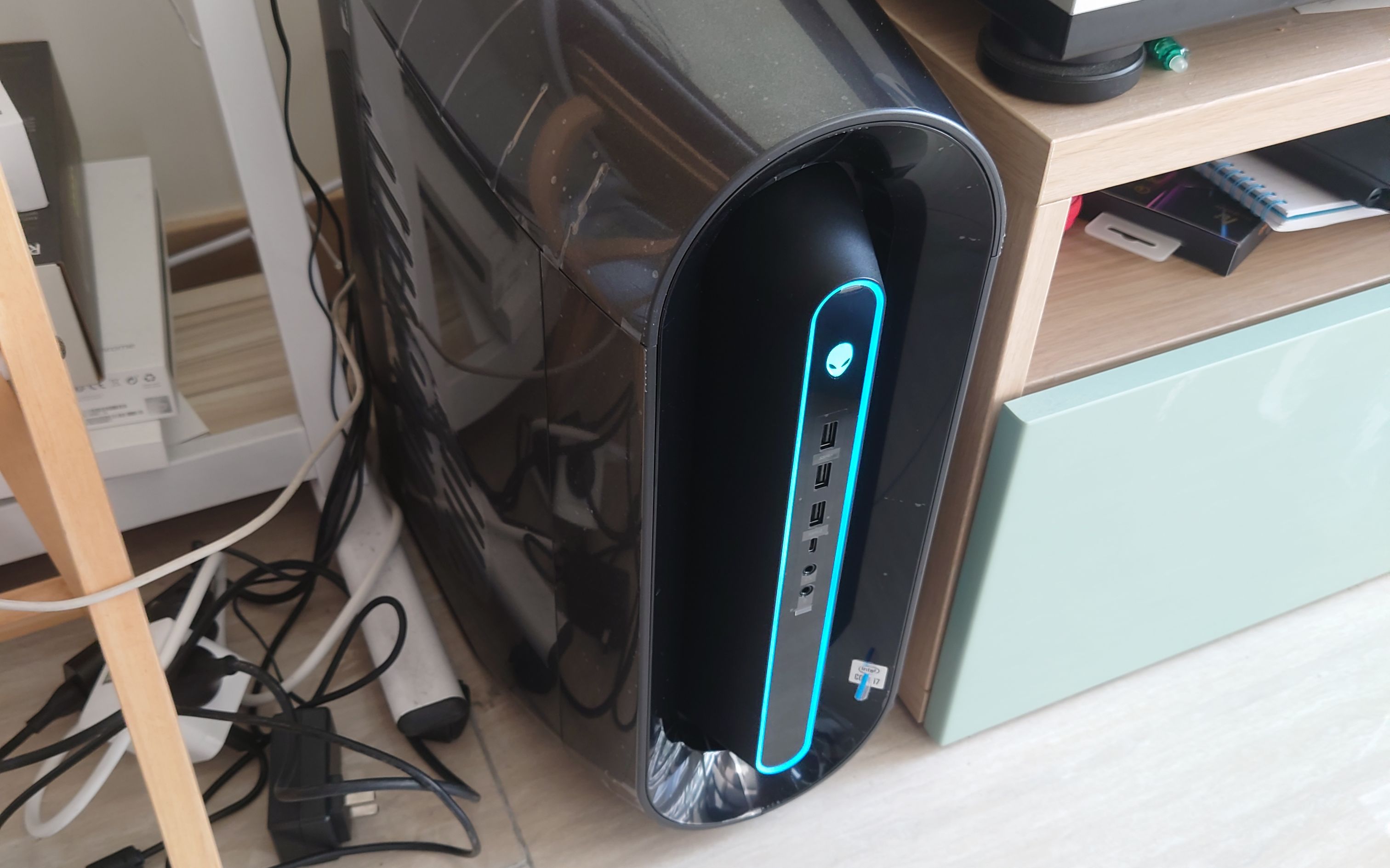 开箱买不到ps5所以买的alienwareaurorar11