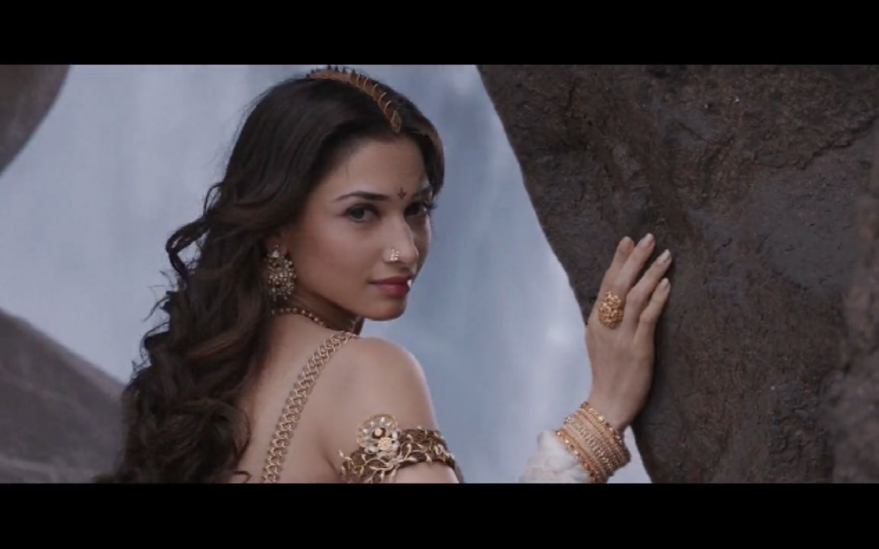 一言不合就跳舞,印度电影经典歌舞混剪,真是太欢乐了