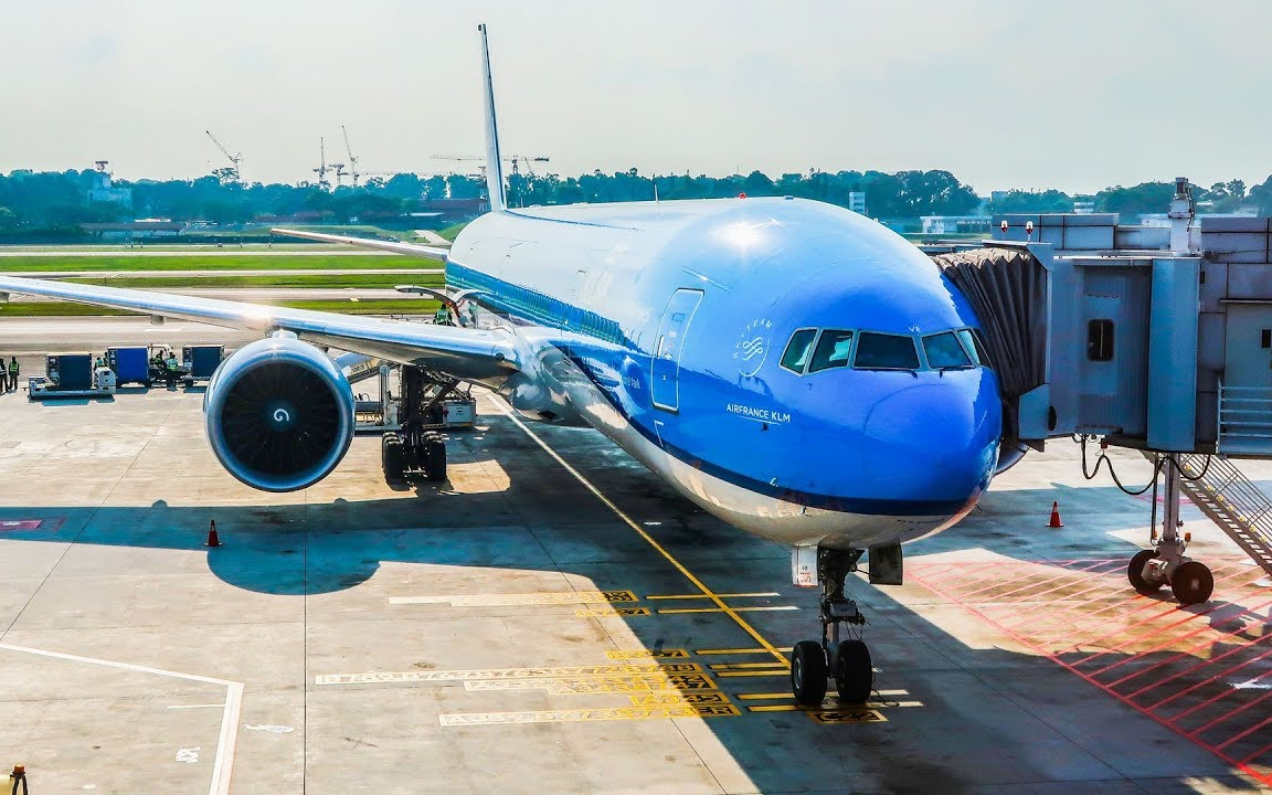 youtube荷兰皇家航空波音777300er经济舱飞行报告新加坡登巴萨