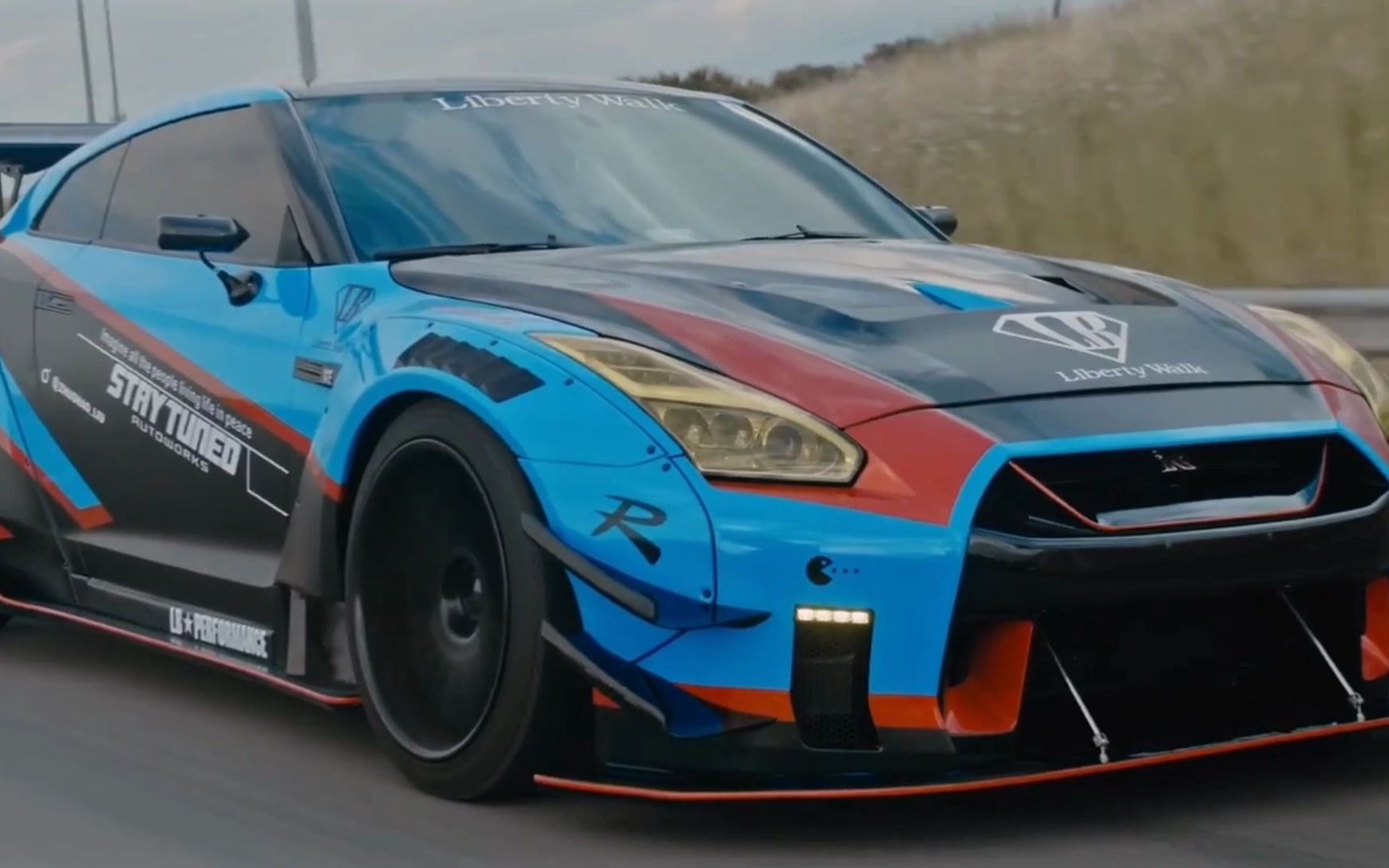 硬汉涂装gtr动静态展示,战斗气息十足,回头率超高