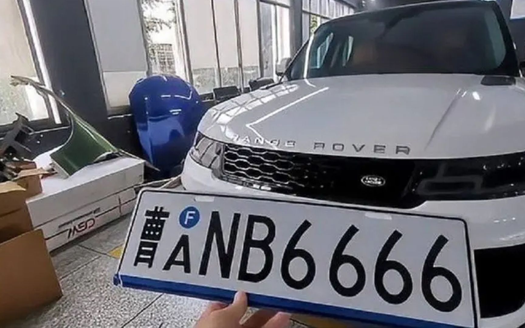 "蓝底车牌"将退出历史?新牌样式一出,网友表示:早这样多好