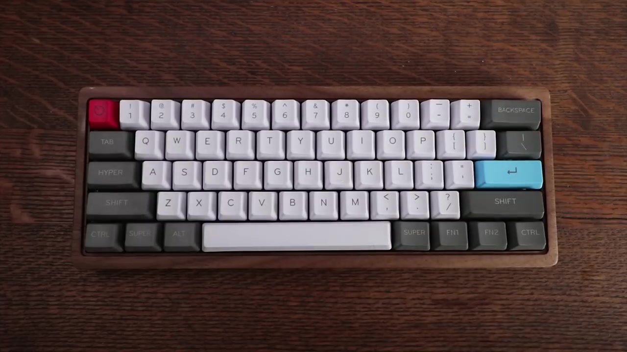 还在用大键盘大神亲手diy迷你机械键盘木质壳61键酷到没朋友