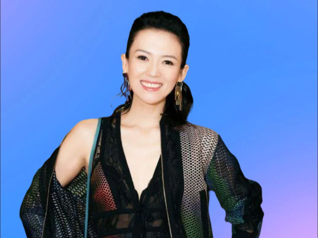 将野心写满脸的4位女星,章子怡大胆脱衣露香肩,最后位一位直接进医院