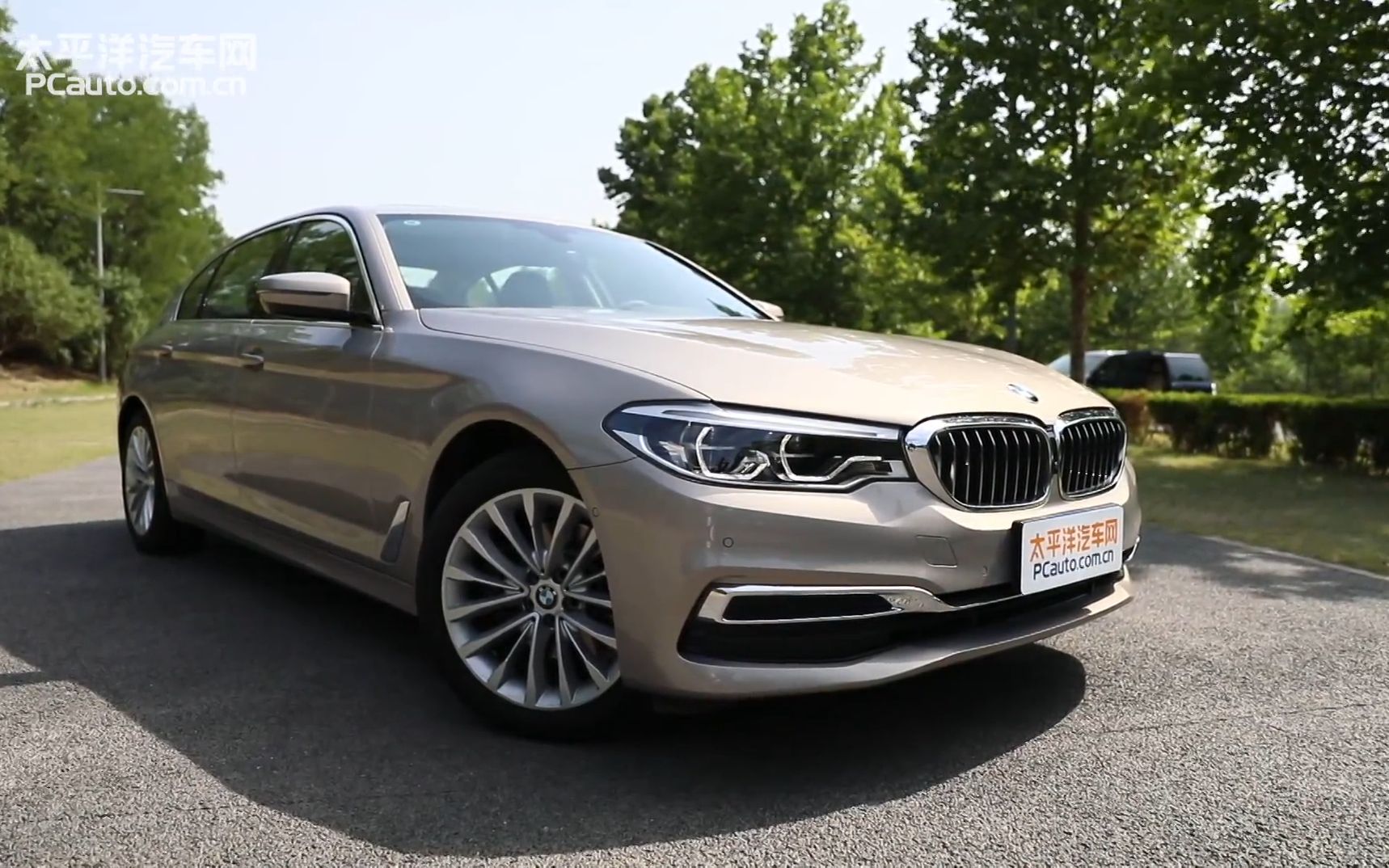 试驾宝马525li豪华版豪华运动两不误