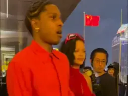 Download Video: 蕾哈娜Rihanna和A$AP Rocky夫妻二人现身上海看秀