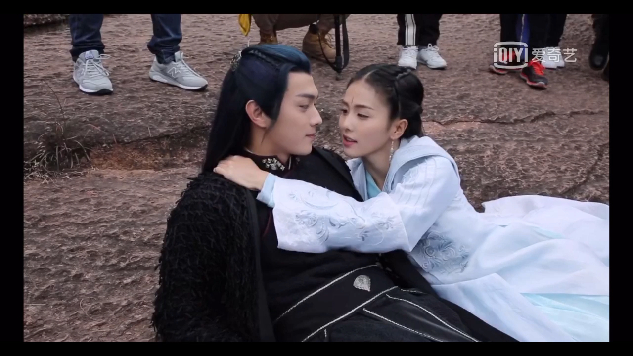 招摇花絮许凯看白鹿都看的忘记说台词了