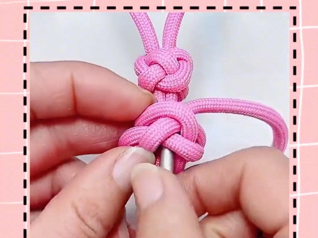 458 卫衣绳子这样系简单又好看#卫衣飘绳打结 #卫衣绳子绑法 #生活小