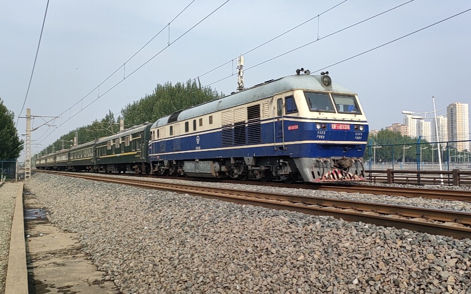沈局吉段df11 0138牵引k7426次列车通过孤家子站_哔哩哔哩_bilibili