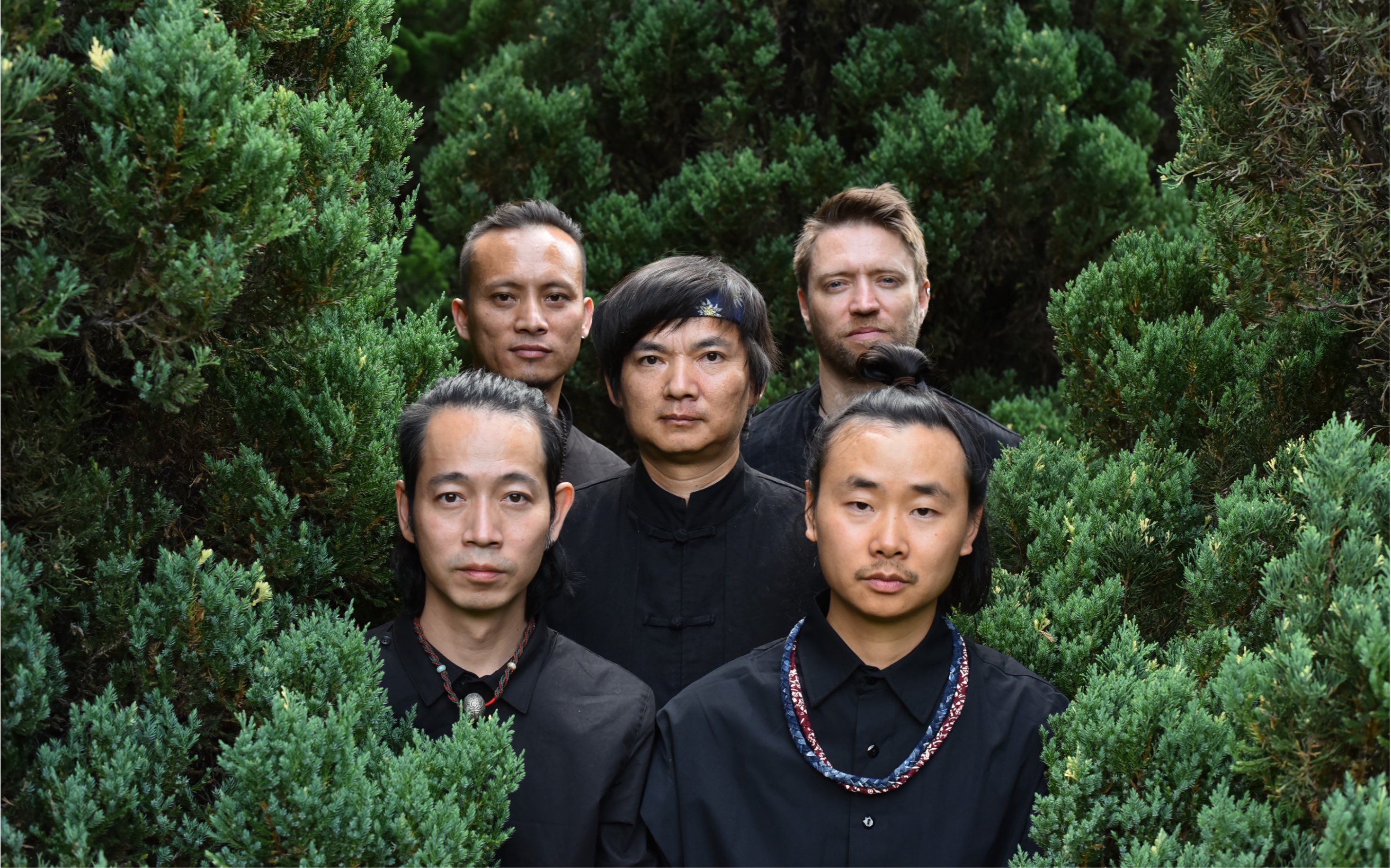 山人乐队鼓手小欧和大家分享怎么打鼓