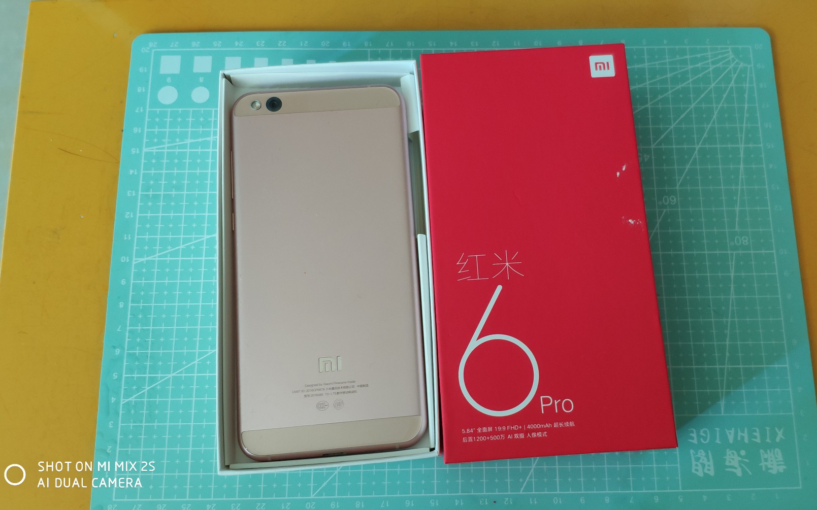 喵酱史上最漂亮的小米手机之一的小米5c开箱364499元值不值得收