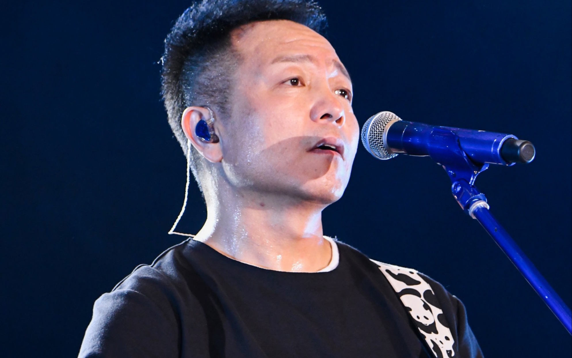 许巍 | 无尽光芒演唱会福州站 曾经的你