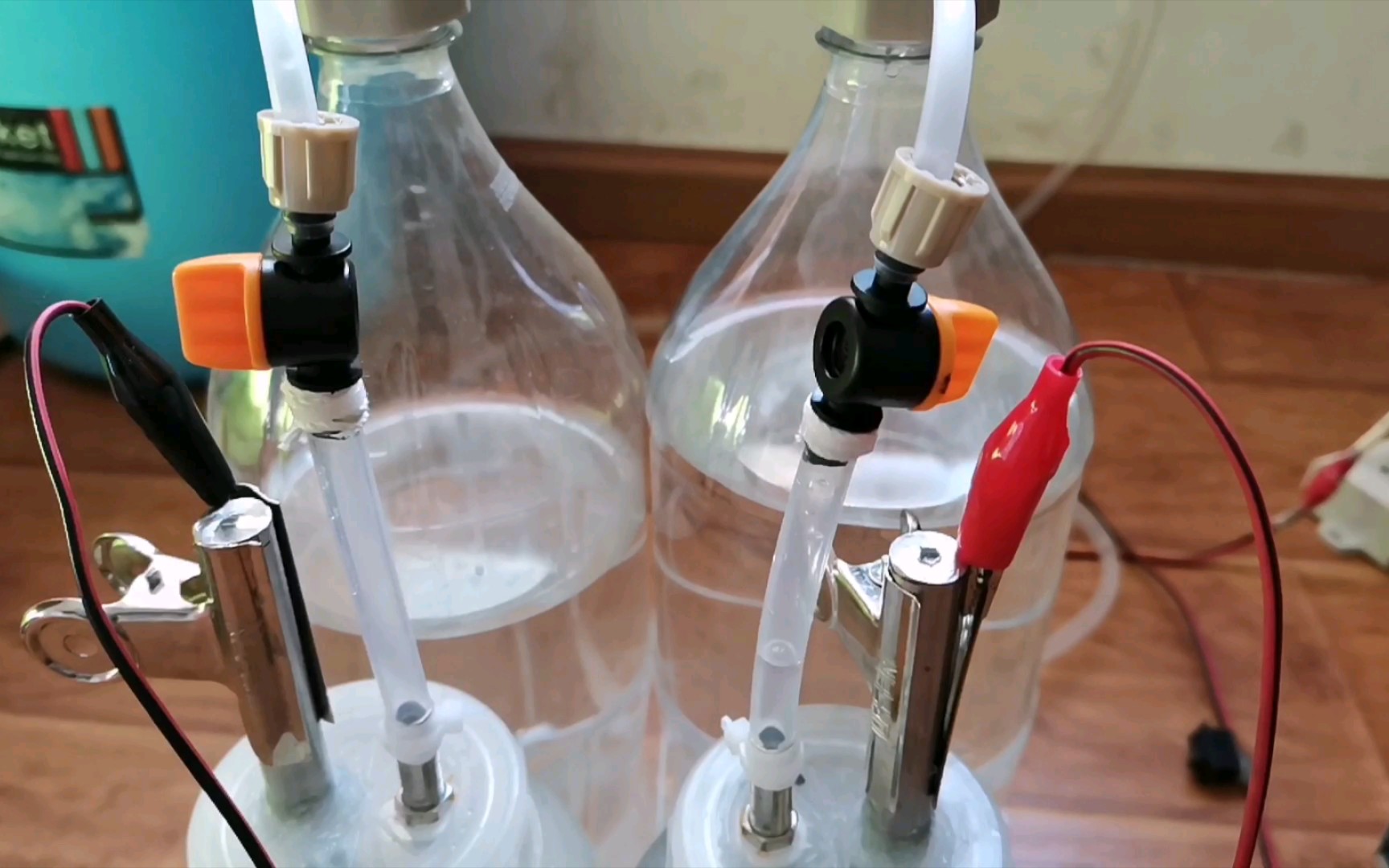 第三代电解水装置(氢气氧气分开收集)