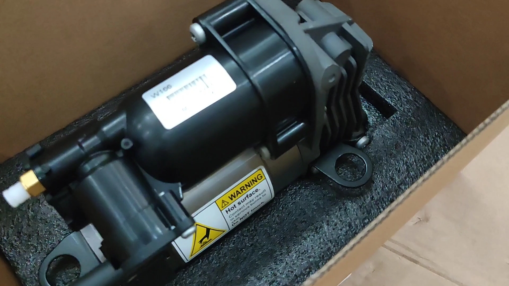 奔驰gl500打气泵减震充气泵w166