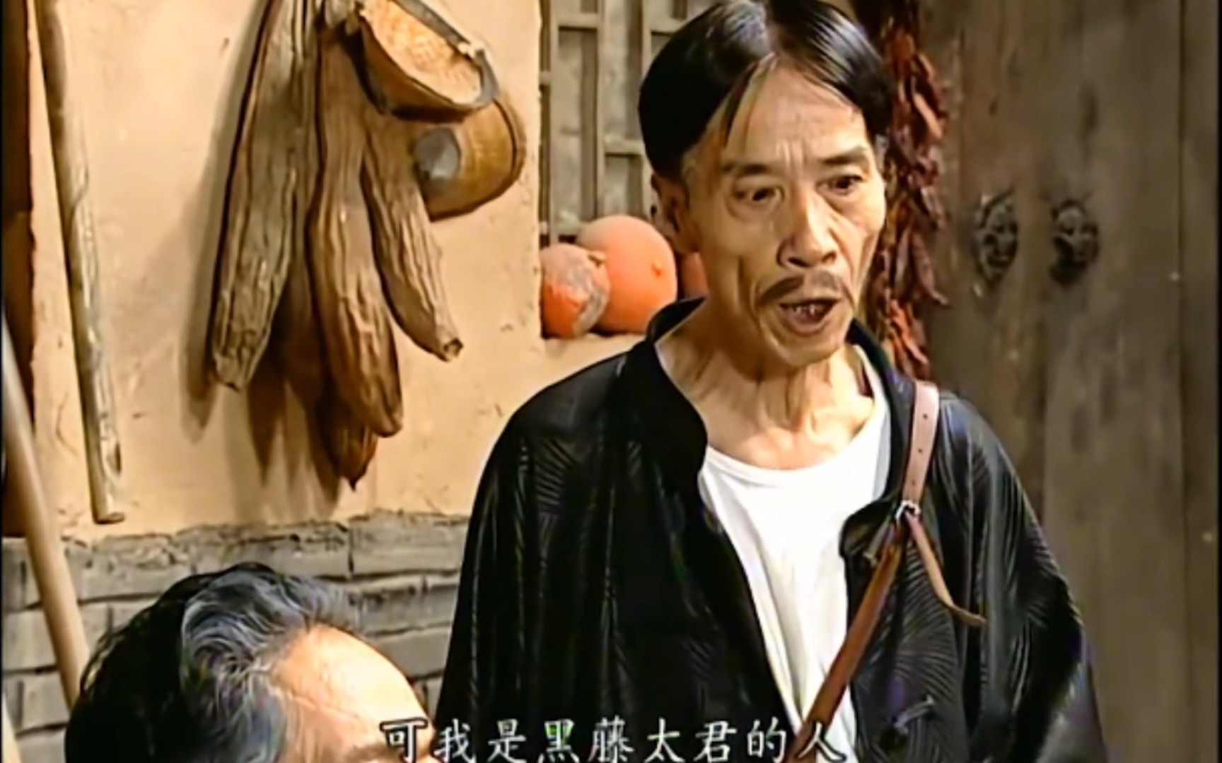 贾队长:什么都不记得了,就记得她长得黑