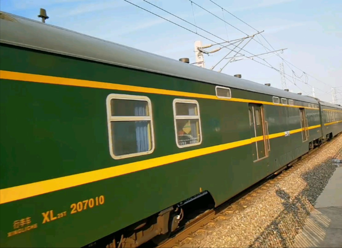 hxd3d0137 京局转配西局 此时还没刷新 牵引包头——杭州临客