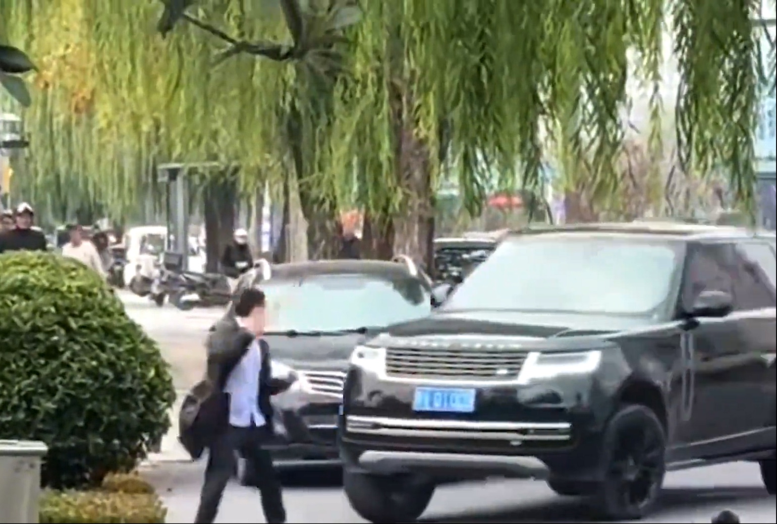 扫黑除恶，路虎是真上啊