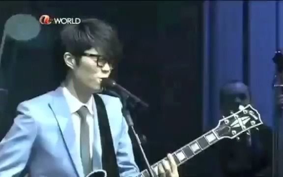 [图]方大同Khalil Fong - Johnny B Goode 第六屆亞洲電影大獎 6th Asian Film Awards 2012