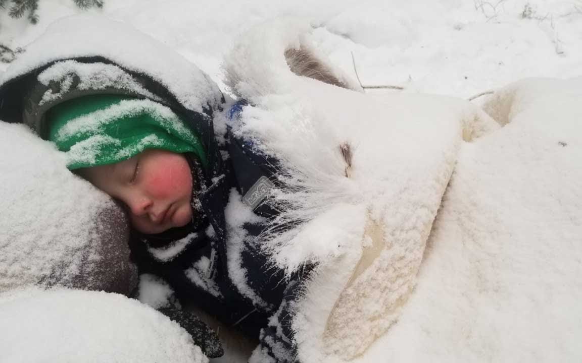 [图]真实记录，带领 14 名新手进行暴风雪露营