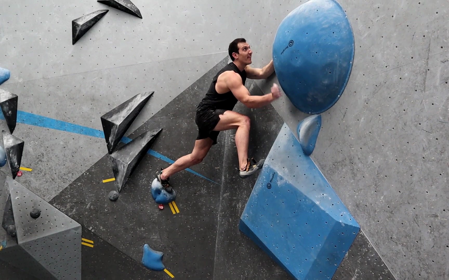 [攀岩|抱石] dyno training - making static climbs dynamic with