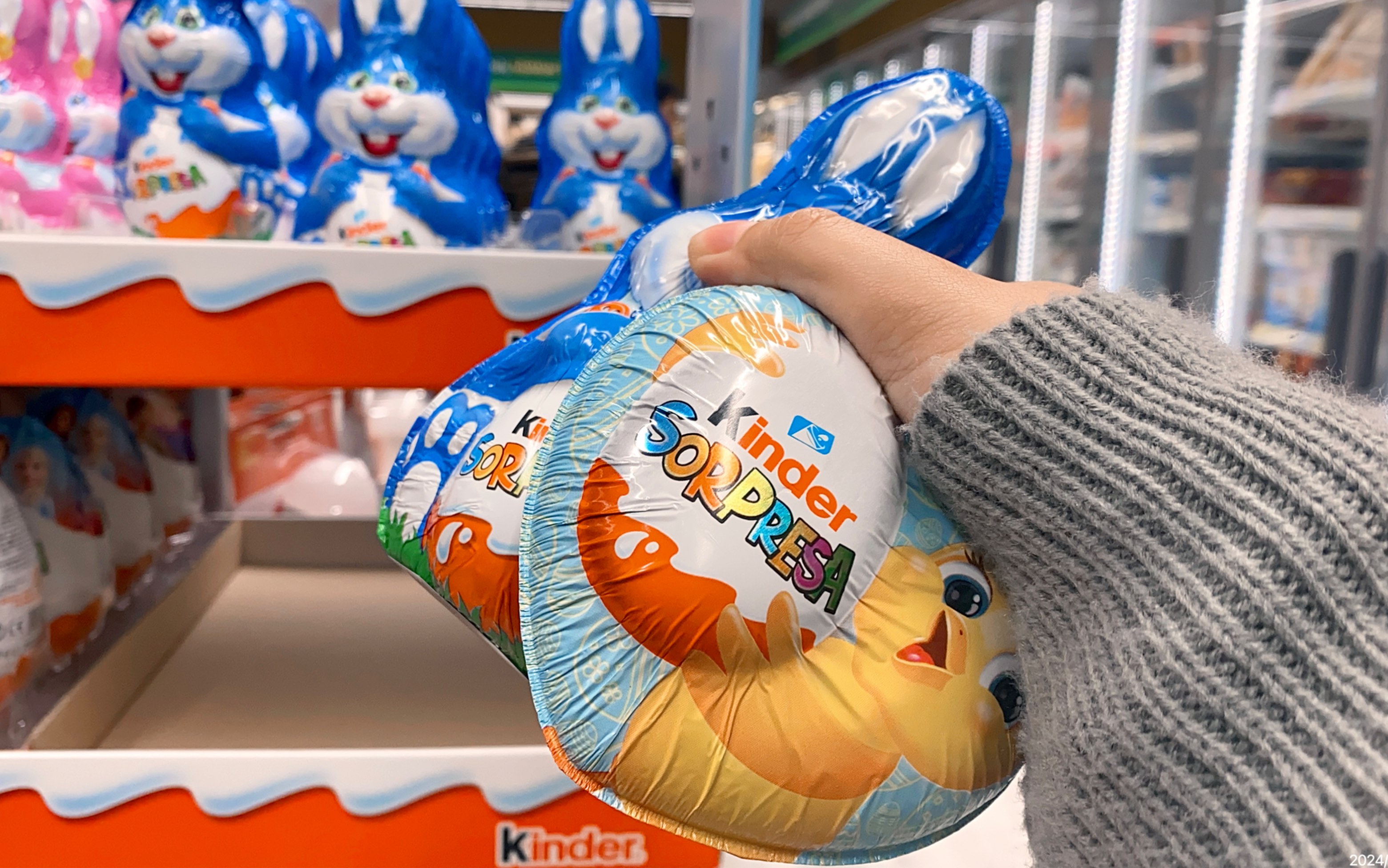 【奇趣蛋】拆在意大利罗马买的奇趣蛋