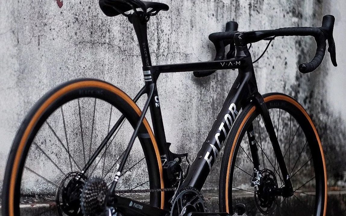 装车视频丨2020款 公路车 factor o2 v.a.