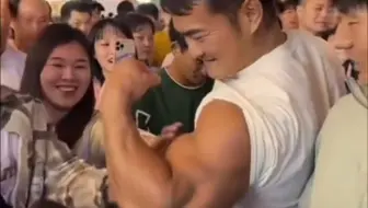 李维刚街头臂力棒挑战（完整版），28秒100个，昊鹰100kg随便掰！＃体德健身学院校长＃螺纹刚＃游生日记＃精神氮泵＃