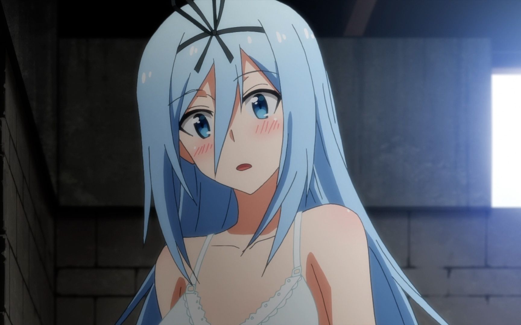 最弱无败神装机龙:男主躲到更衣室,被当场发现,男主该如何应对